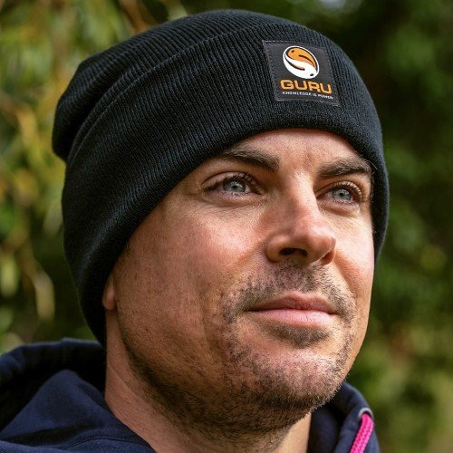 Зимна шапка GURU Black Patch Beanie