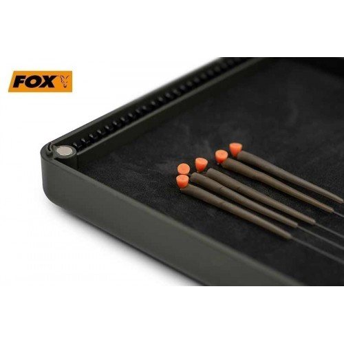Твърд класьор за поводи Fox Edges Medium Rig Box Твърд класьор за поводи Fox Edges Medium Rig Box