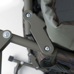 Шаранджийско легло Fox R2 Camo Standart Bedchair